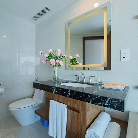 Best View Panorama Condotel Managed By Mlb Nha Trang Exterior photo
